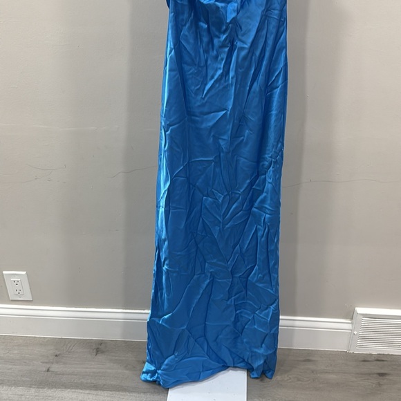 Amanda Uprichard Galilea Gown in Blue Jay - Picture 4 of 12